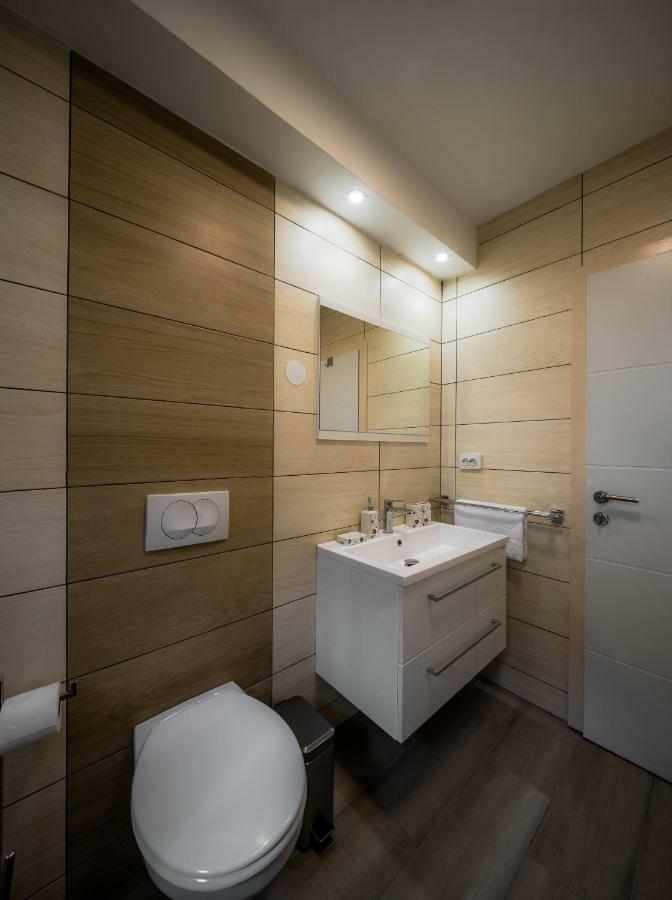 Plitvice Family Apartment Korenica Eksteriør bilde